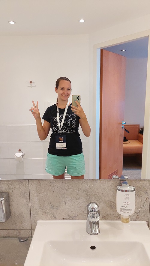 Sarah Selfie